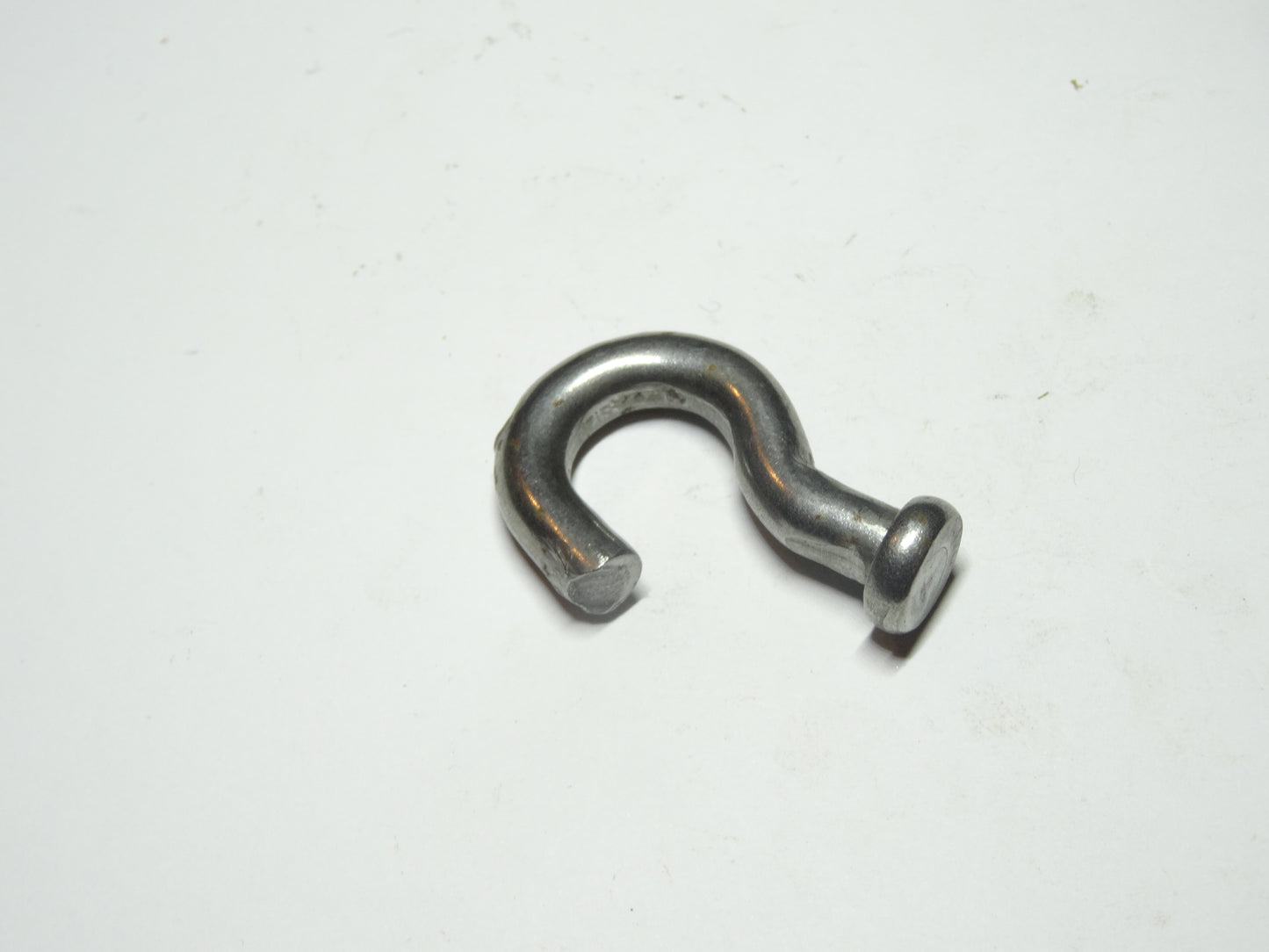 J Hook Rivet Robuste