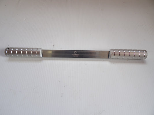 Grattoir Aluminium Triangle